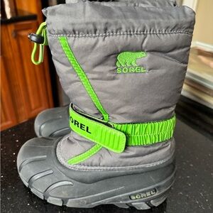 Boys Sorel boots size 13
